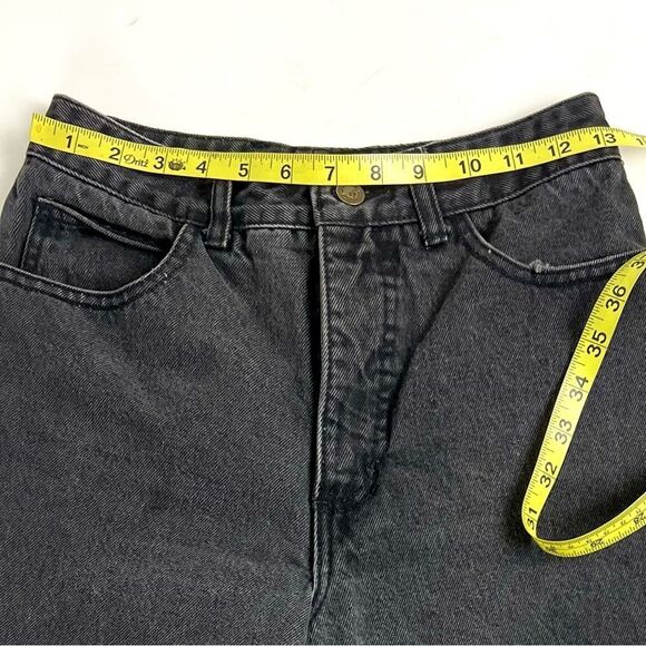 Vintage Guess by Marciano High Rise Cropped with Zipper at Ankle - Picture 9 of 10